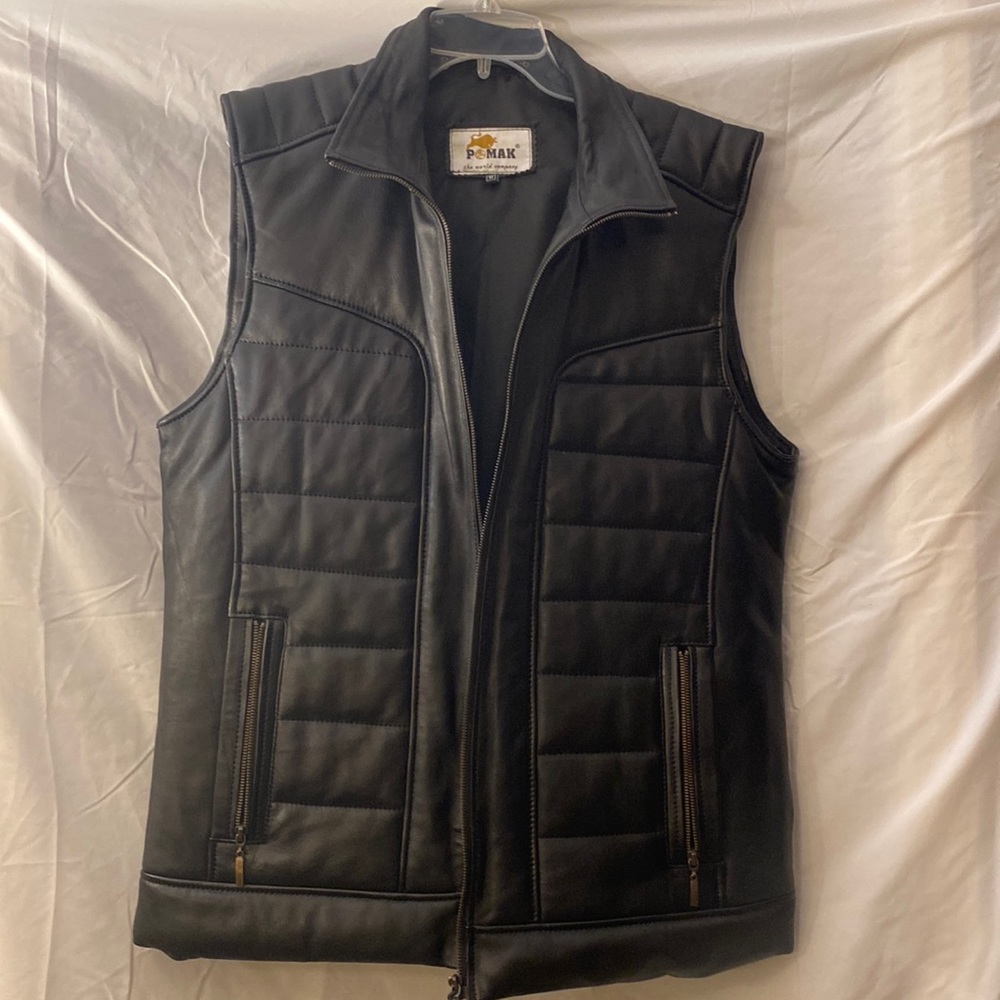 Mens size medium leather vest